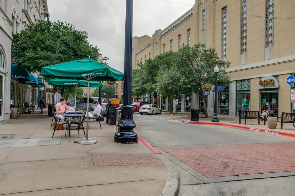 3907 Cole Avenue #3 Dallas, TX 75204
