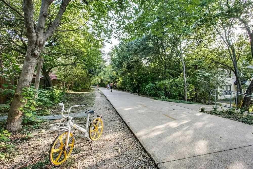 3907 Cole Avenue #3 Dallas, TX 75204