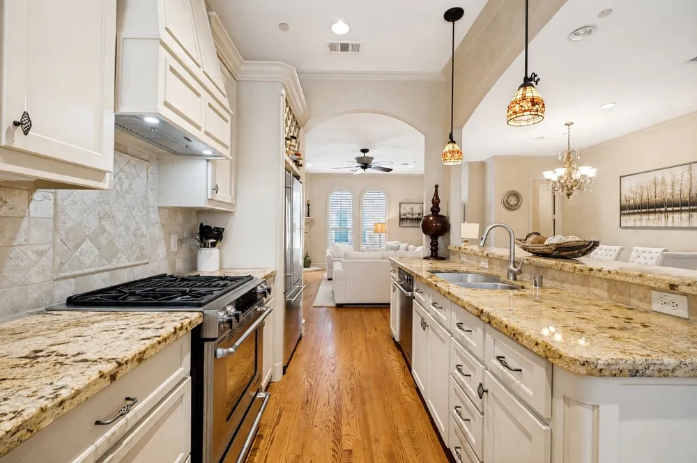 3907 Cole Avenue #3 Dallas, TX 75204