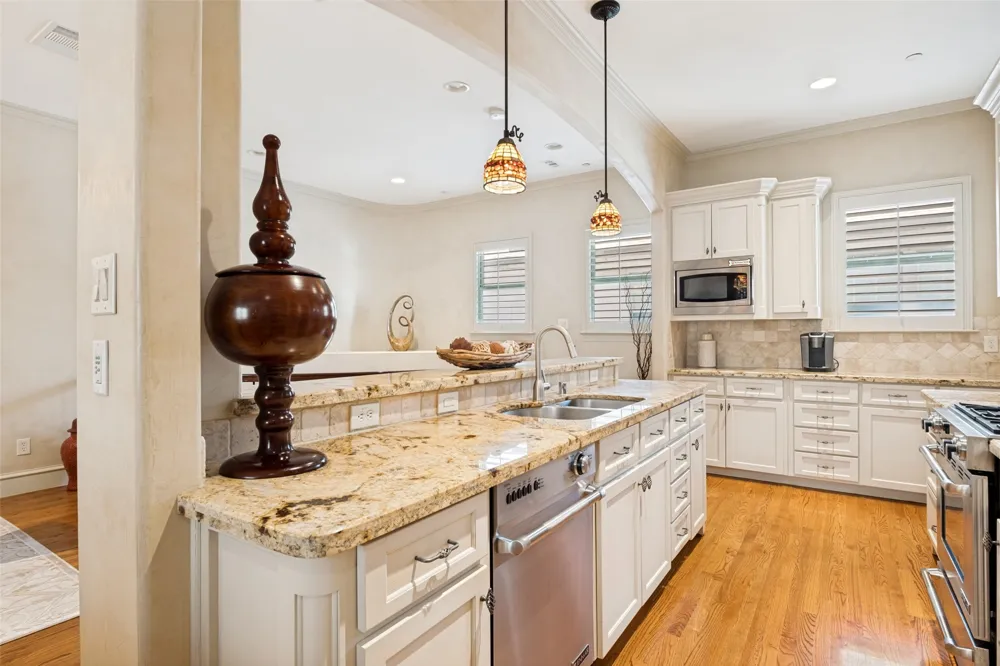 3907 Cole Avenue #3 Dallas, TX 75204