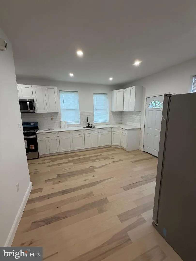 1620 LINDLEY AVENUE Philadelphia, PA 19141