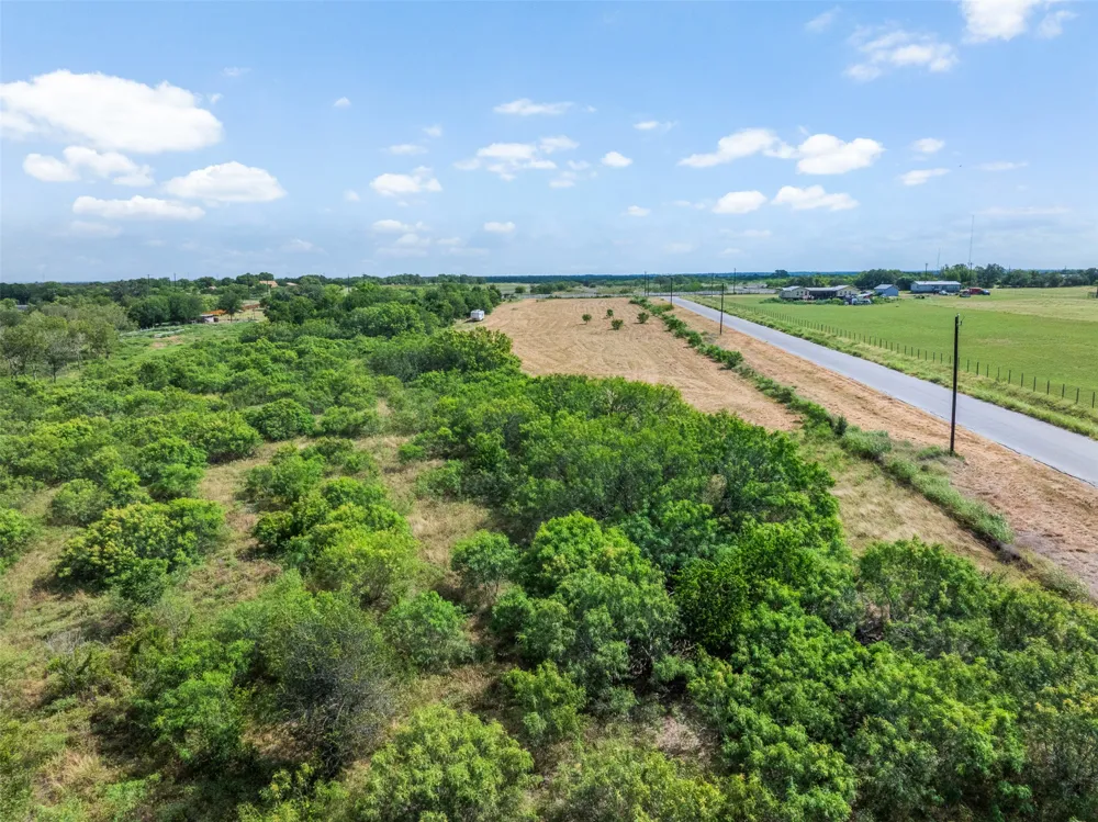 6399 Taylorsville Road Dale, TX 78616