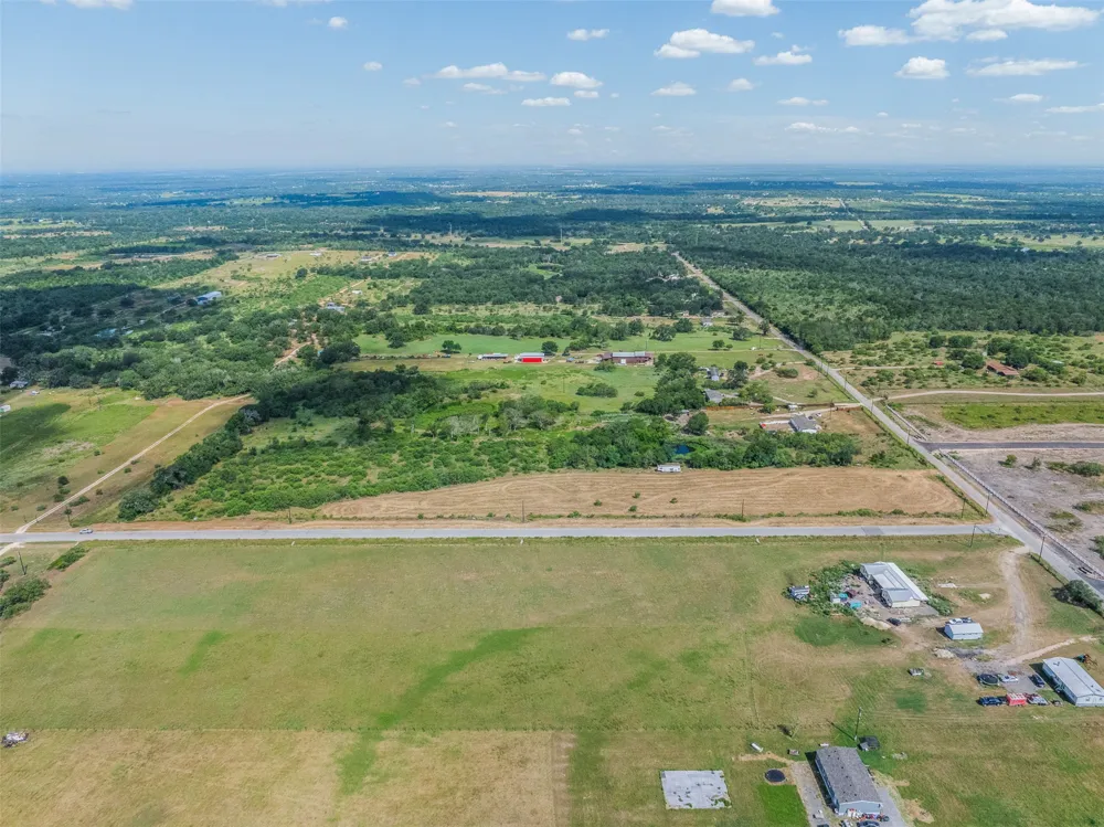 6399 Taylorsville Road Dale, TX 78616