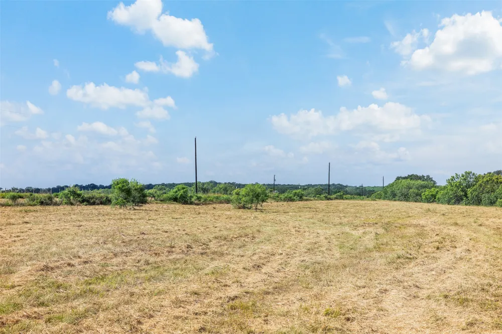 6399 Taylorsville Road Dale, TX 78616