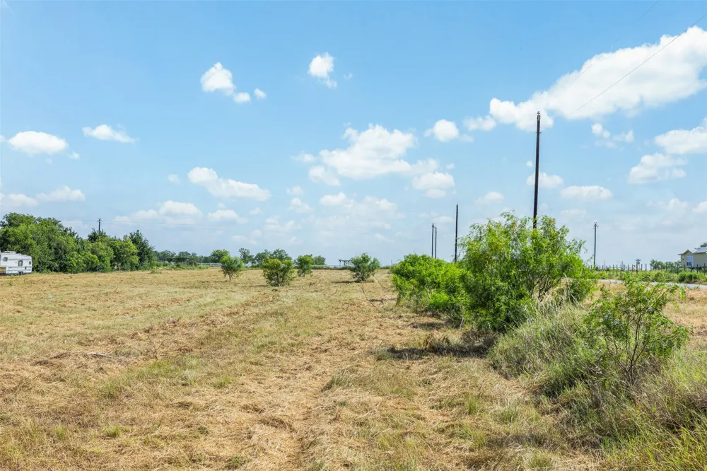 6399 Taylorsville Road Dale, TX 78616