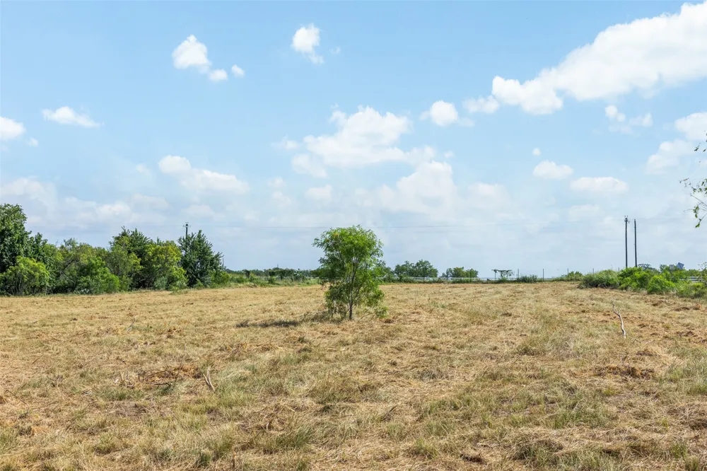 6399 Taylorsville Road Dale, TX 78616