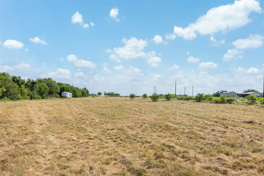 6399 Taylorsville Road Dale, TX 78616