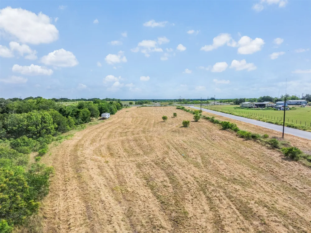6399 Taylorsville Road Dale, TX 78616