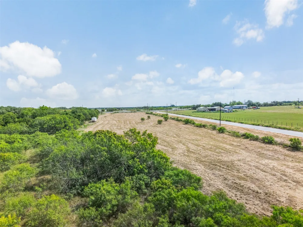 6399 Taylorsville Road Dale, TX 78616
