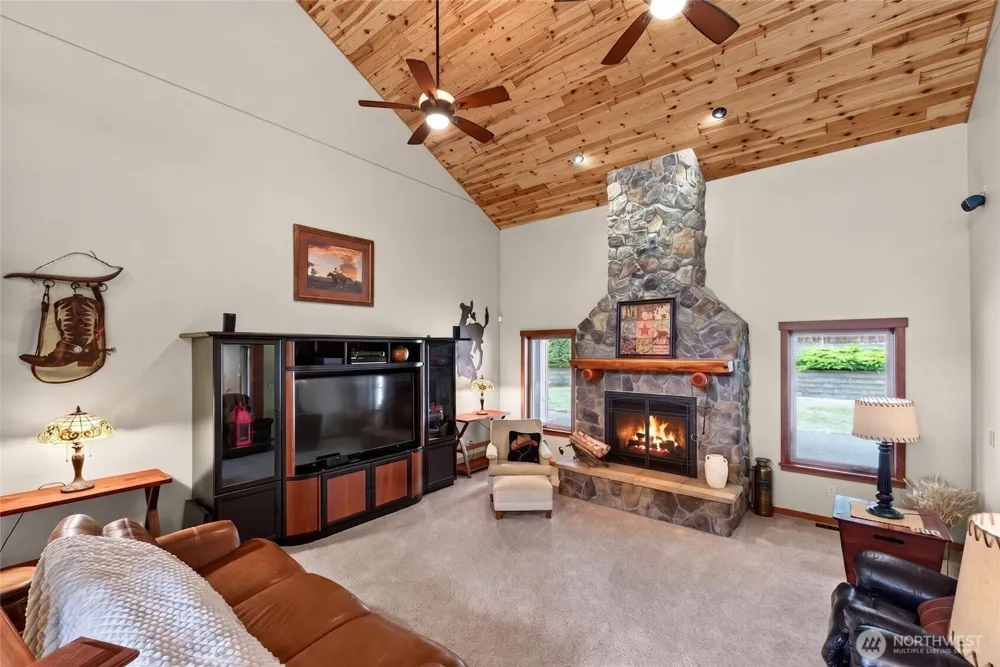 304 Antonie Avenue Eatonville, WA 98328