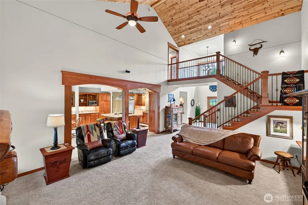 304 Antonie Avenue Eatonville, WA 98328