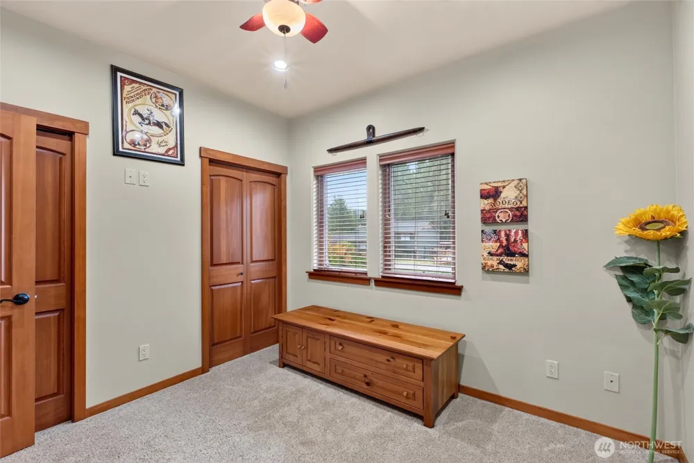 304 Antonie Avenue Eatonville, WA 98328