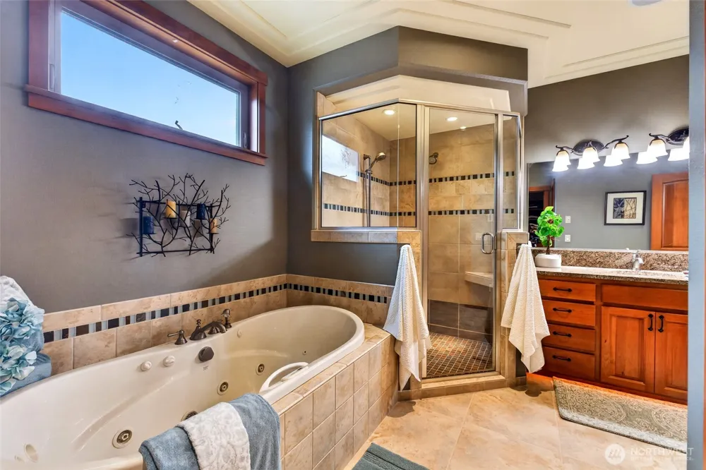 304 Antonie Avenue Eatonville, WA 98328