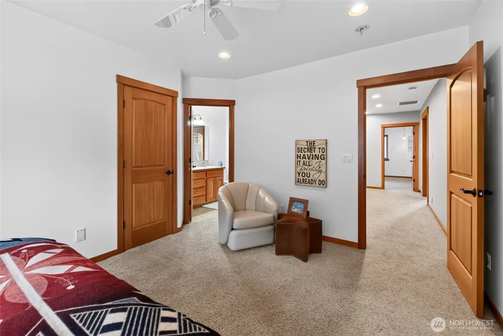 304 Antonie Avenue Eatonville, WA 98328
