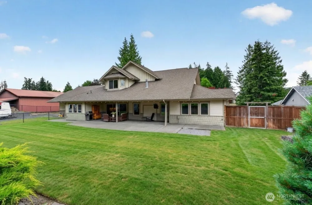 304 Antonie Avenue Eatonville, WA 98328