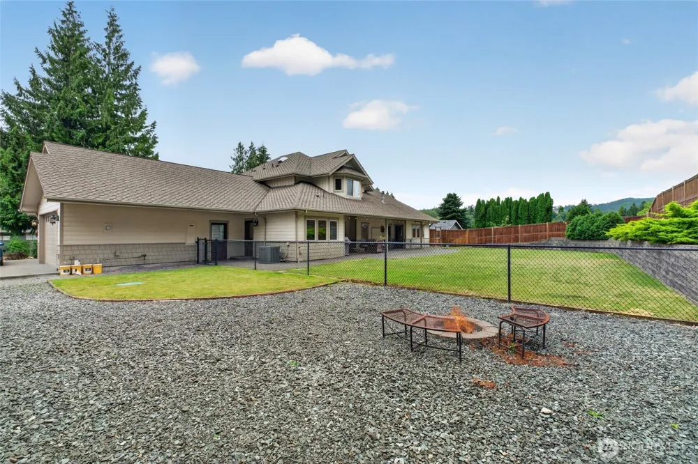 304 Antonie Avenue Eatonville, WA 98328