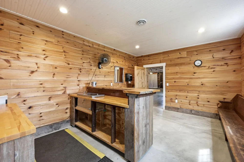 16305 57th Street SE Kindred, ND 58051
