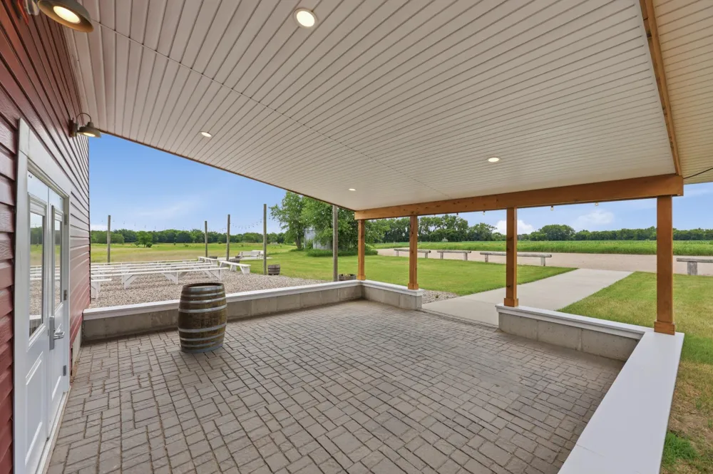 16305 57th Street SE Kindred, ND 58051
