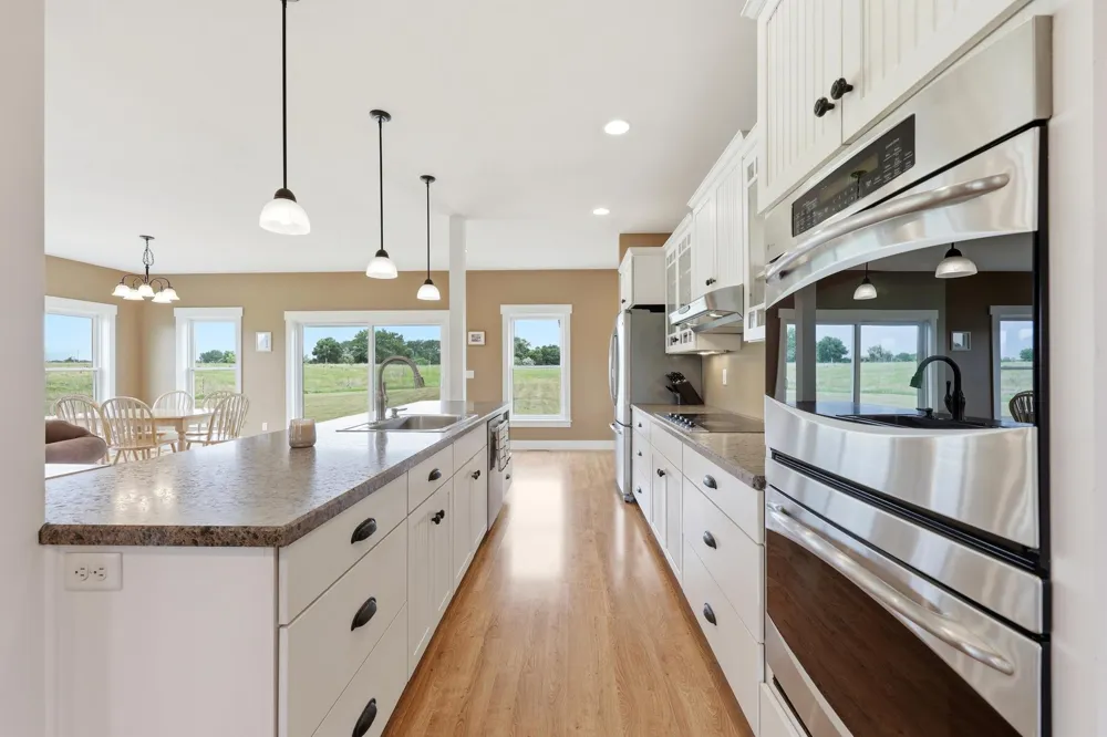 16305 57th Street SE Kindred, ND 58051
