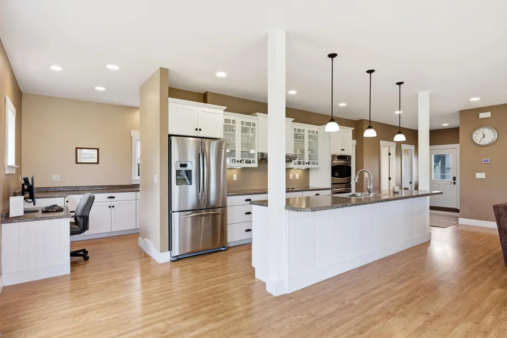 16305 57th Street SE Kindred, ND 58051