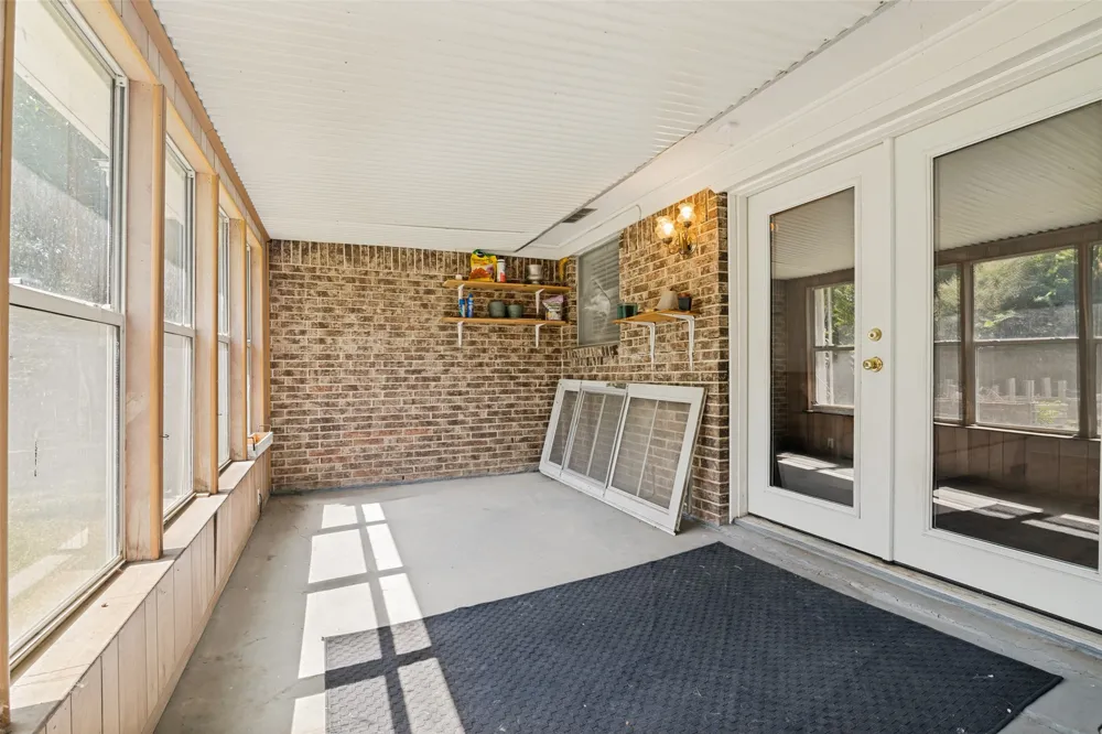 1107 Royal Drive Kaufman, TX 75142