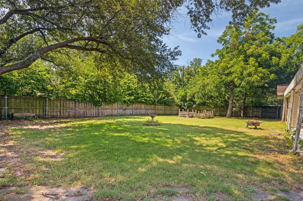 1107 Royal Drive Kaufman, TX 75142