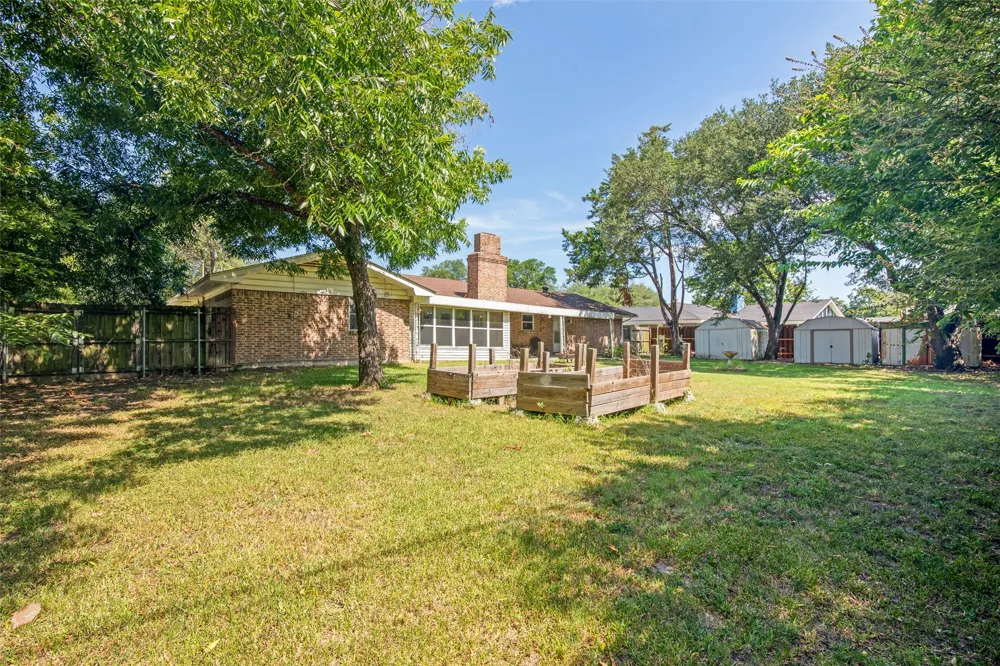 1107 Royal Drive Kaufman, TX 75142