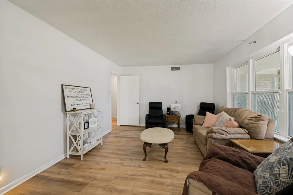 1107 Royal Drive Kaufman, TX 75142