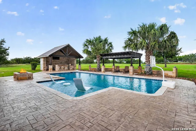 1980 County Road 361 La Vernia, TX 78121