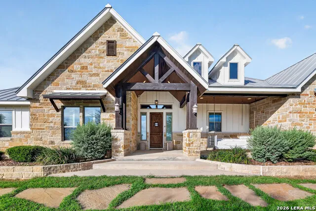1980 County Road 361 La Vernia, TX 78121