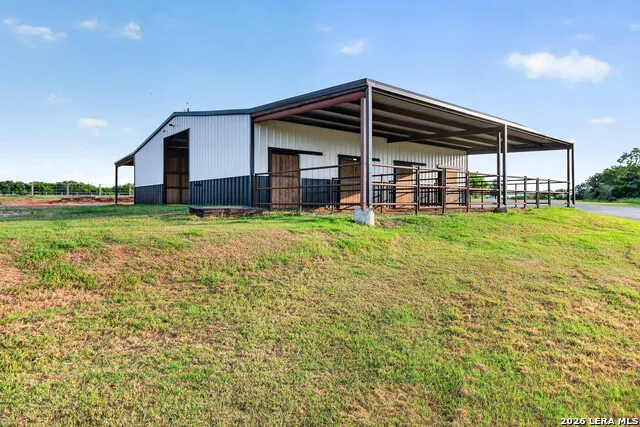 1980 County Road 361 La Vernia, TX 78121