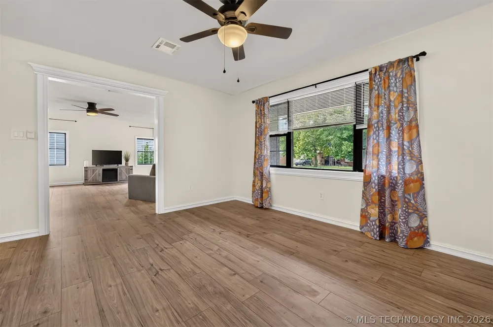 322 E Maple Street Skiatook, OK 74070