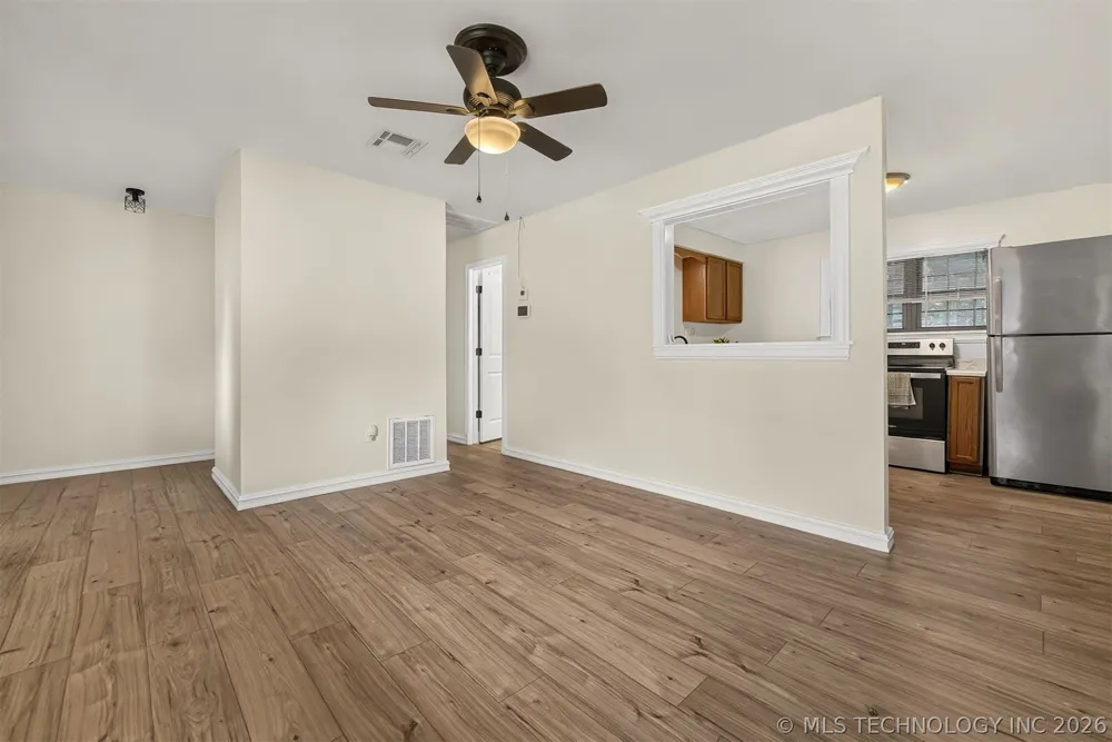 322 E Maple Street Skiatook, OK 74070