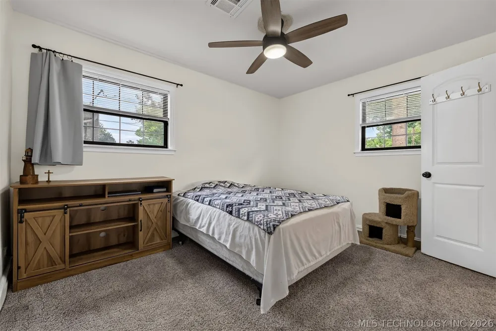 322 E Maple Street Skiatook, OK 74070