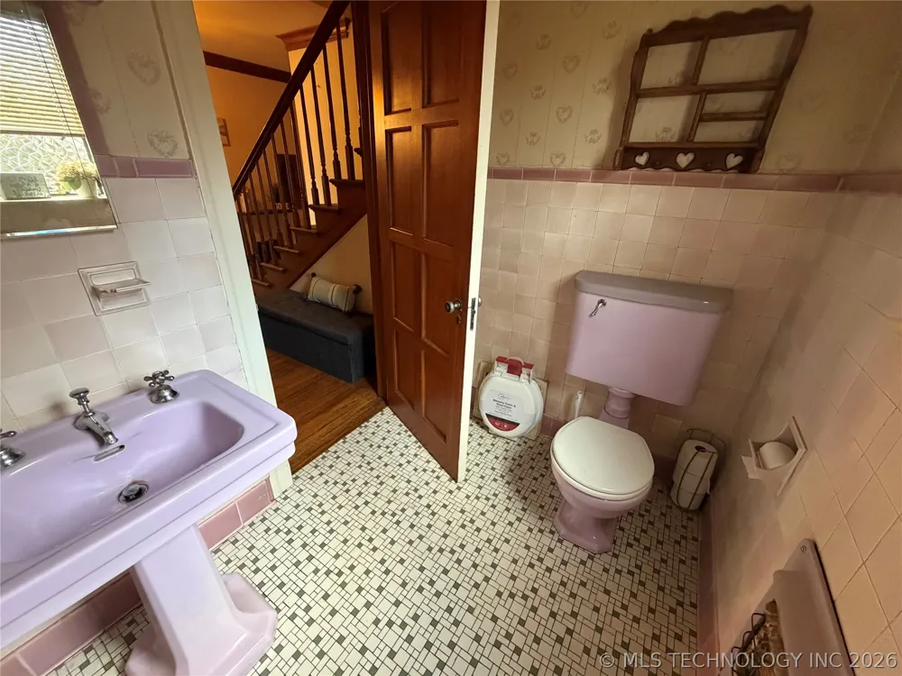 211 S Price Avenue Hominy, OK 74035