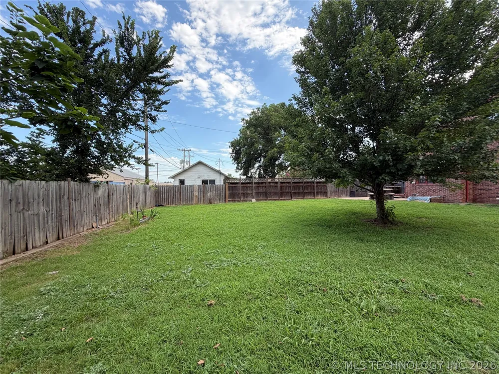 211 S Price Avenue Hominy, OK 74035