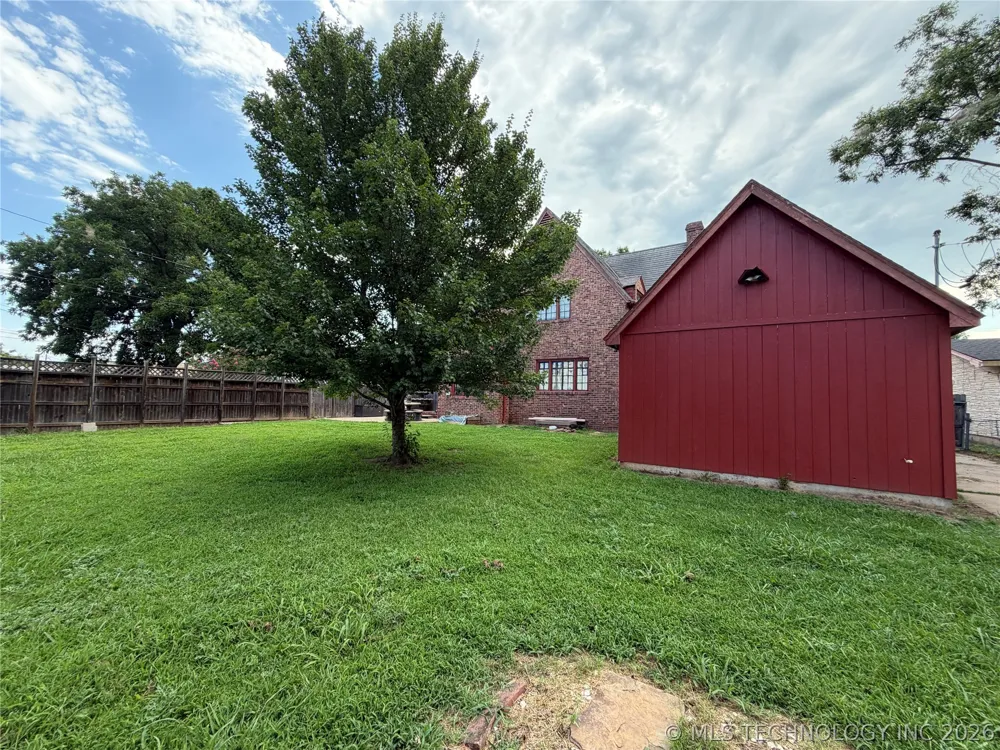 211 S Price Avenue Hominy, OK 74035
