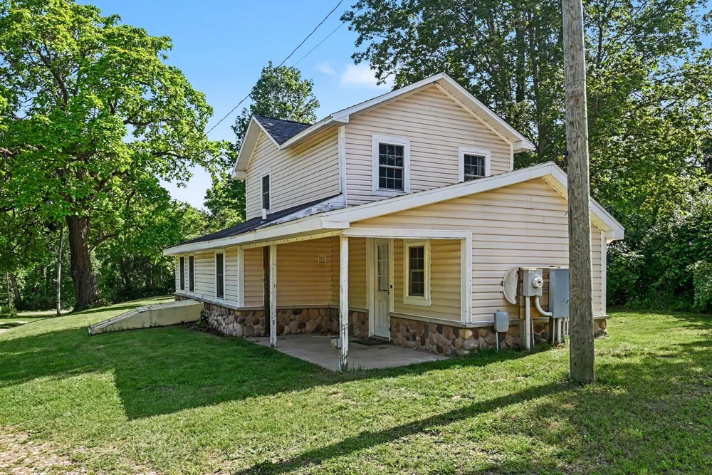 7263 Baseline Road Casco Township, MI 49090