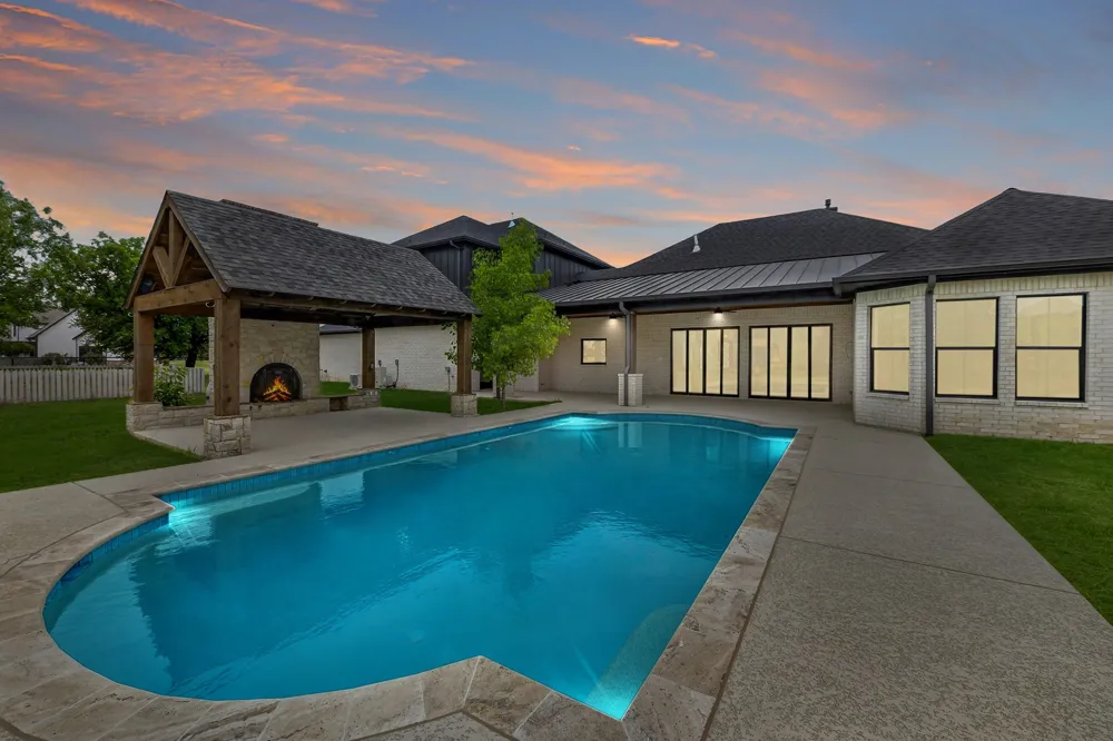 10373 Bobbie Lane Pilot Point, TX 76258