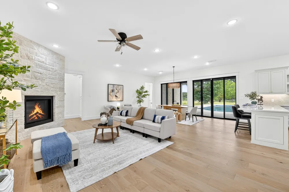 10373 Bobbie Lane Pilot Point, TX 76258