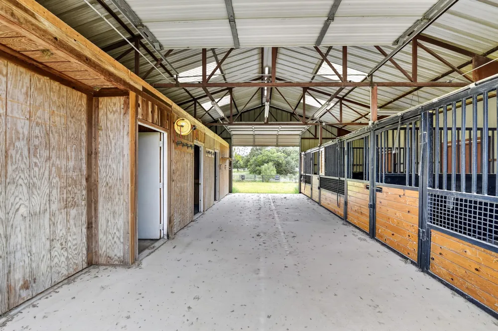 10373 Bobbie Lane Pilot Point, TX 76258