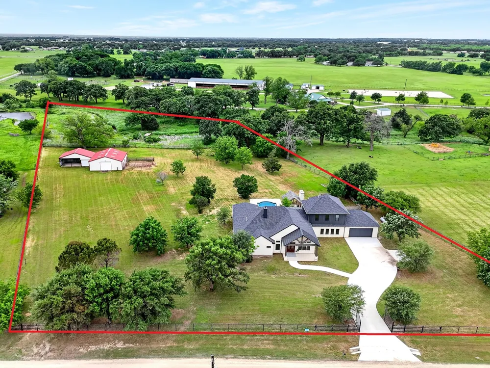 10373 Bobbie Lane Pilot Point, TX 76258