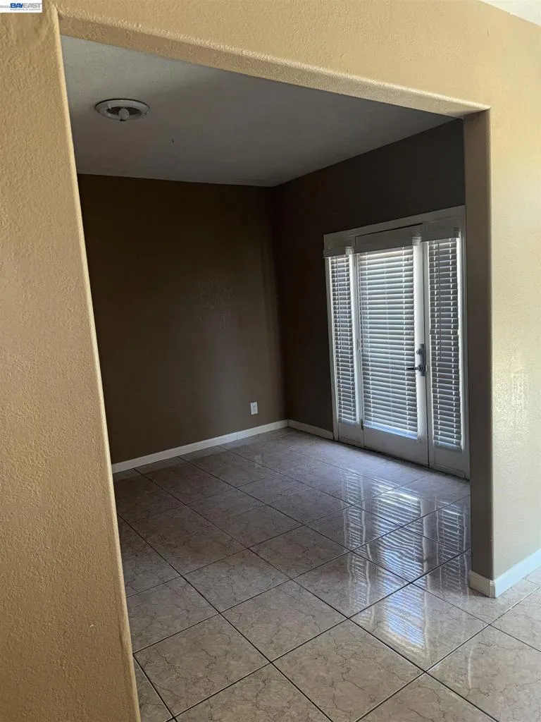 1016 Cypress Run Dr Stockton, CA 95209