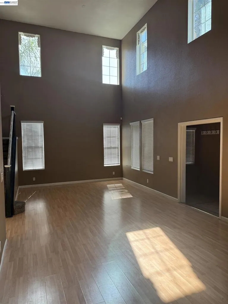 1016 Cypress Run Dr Stockton, CA 95209