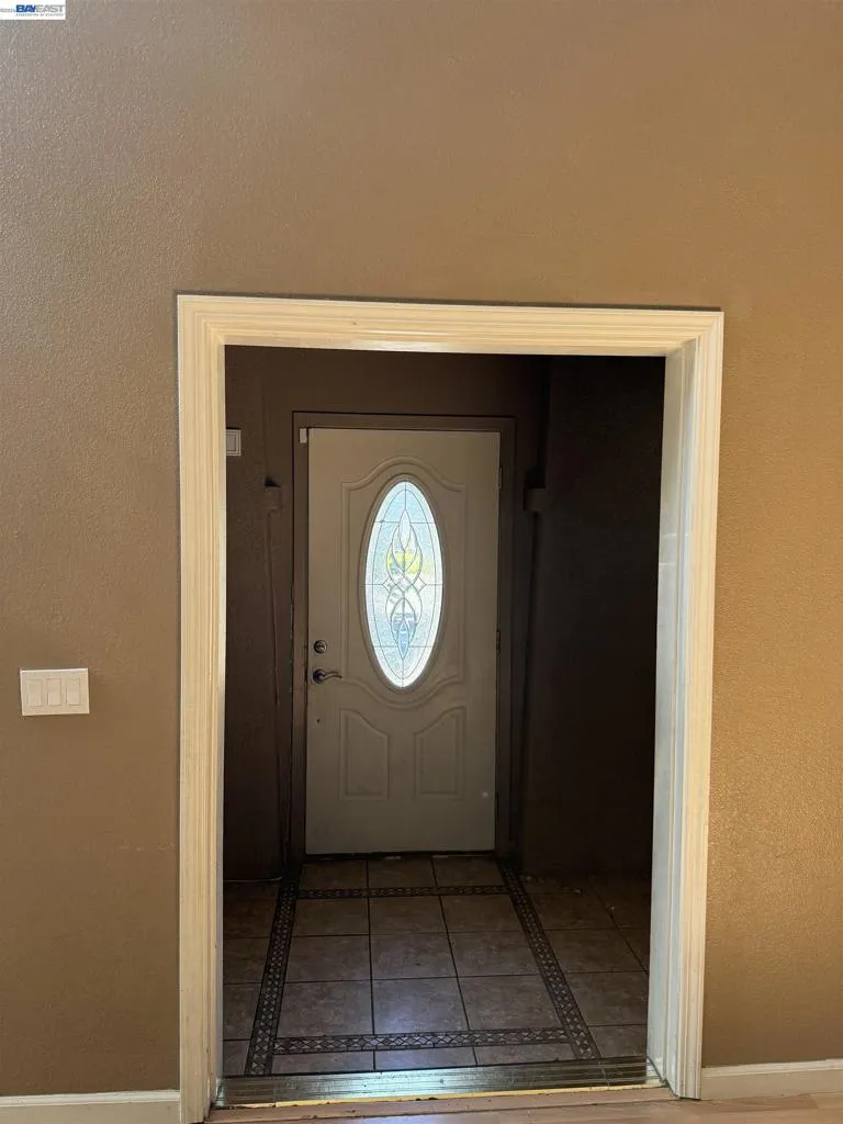 1016 Cypress Run Dr Stockton, CA 95209