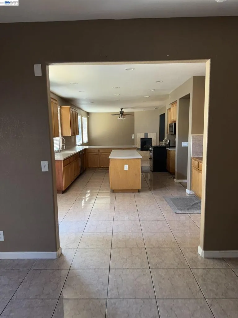 1016 Cypress Run Dr Stockton, CA 95209