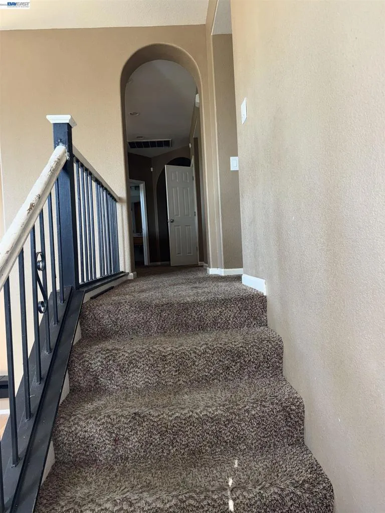 1016 Cypress Run Dr Stockton, CA 95209