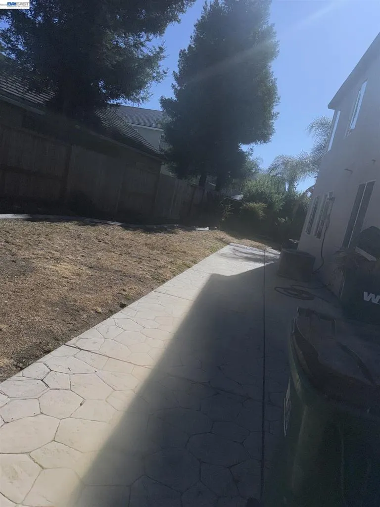 1016 Cypress Run Dr Stockton, CA 95209