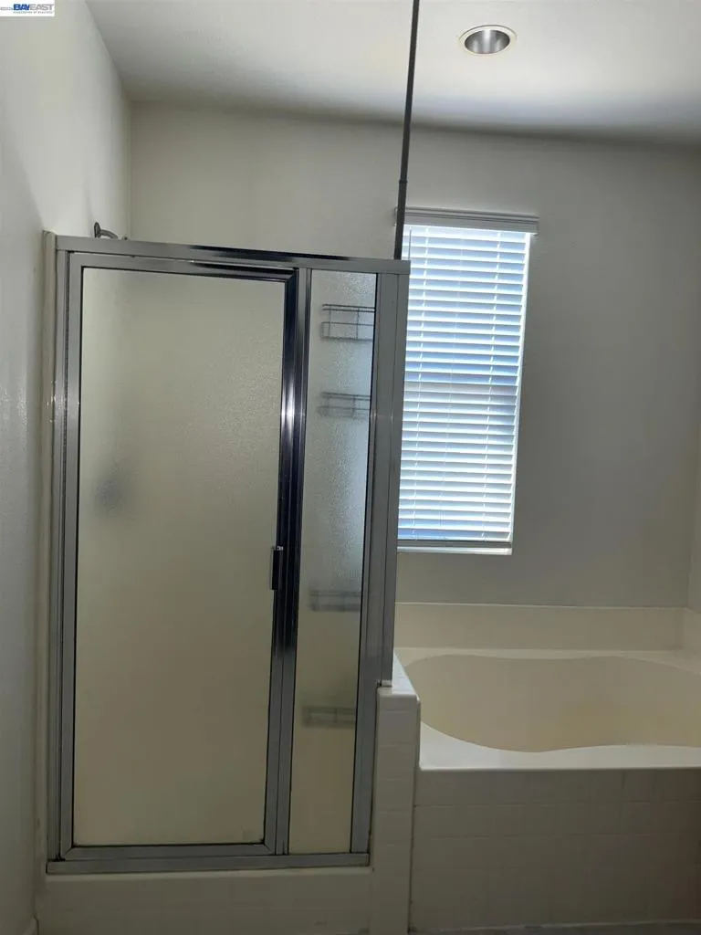 1016 Cypress Run Dr Stockton, CA 95209