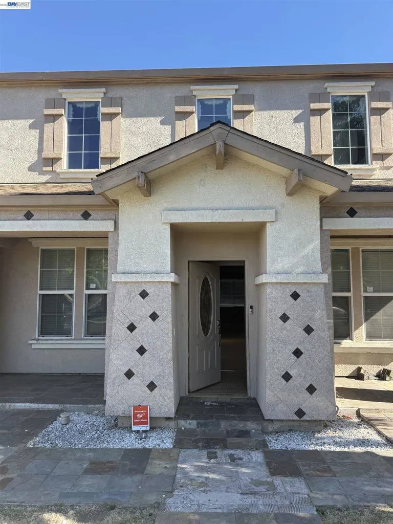 1016 Cypress Run Dr Stockton, CA 95209